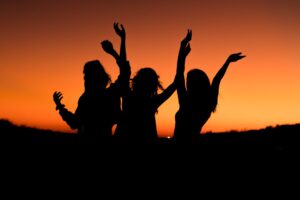 25 Quotes About Helping Others