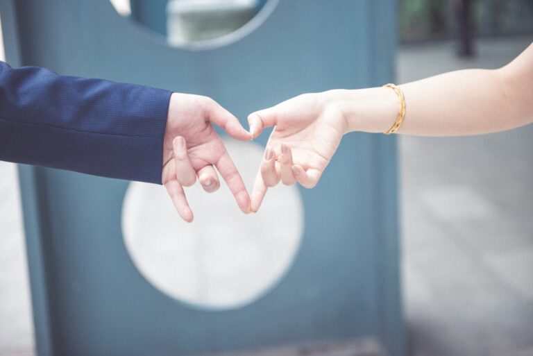 25 Deep Love Quotes for Meaningful Connections