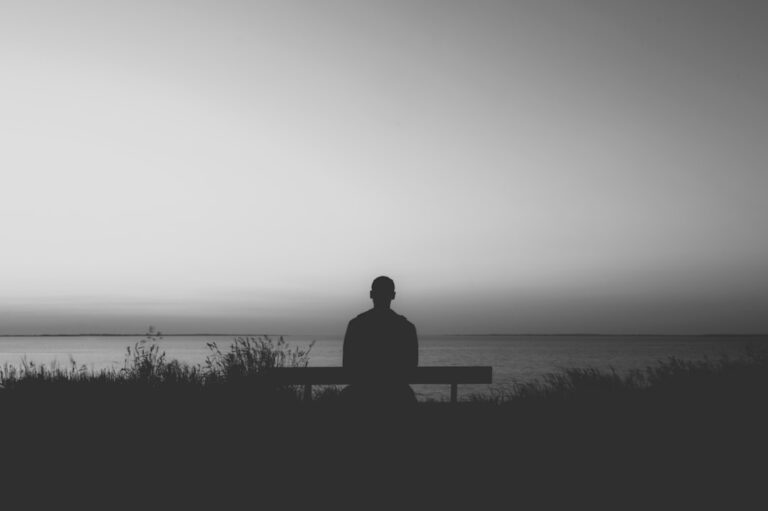 25 Affirmations for Overthinking Relief