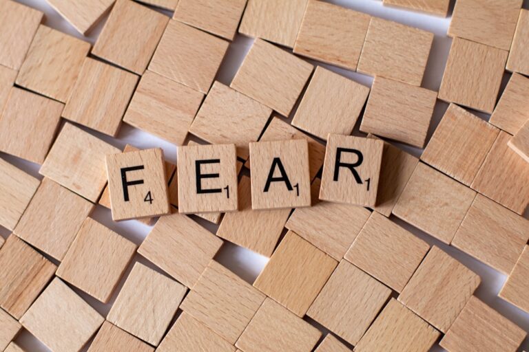 20 Strategies for Overcoming Fear of Public Speaking