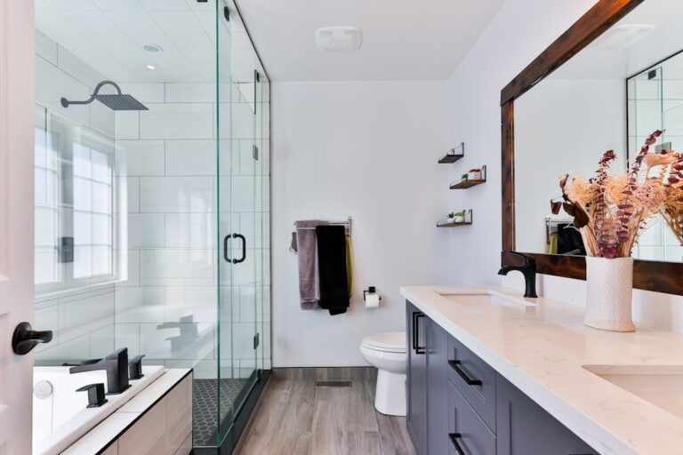 15 Bathroom Organization Hacks