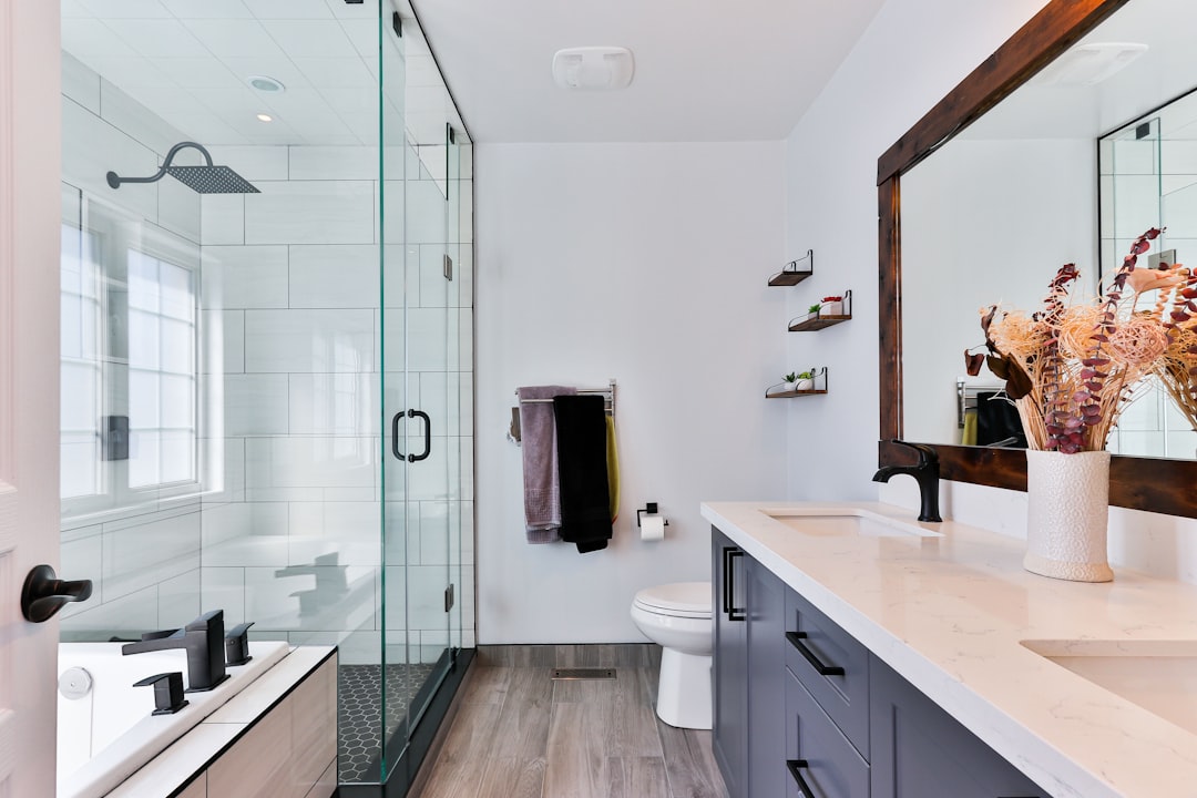 15 Bathroom Organization Hacks