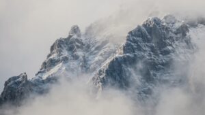 15 Cold Shower Benefits for Mental Toughness