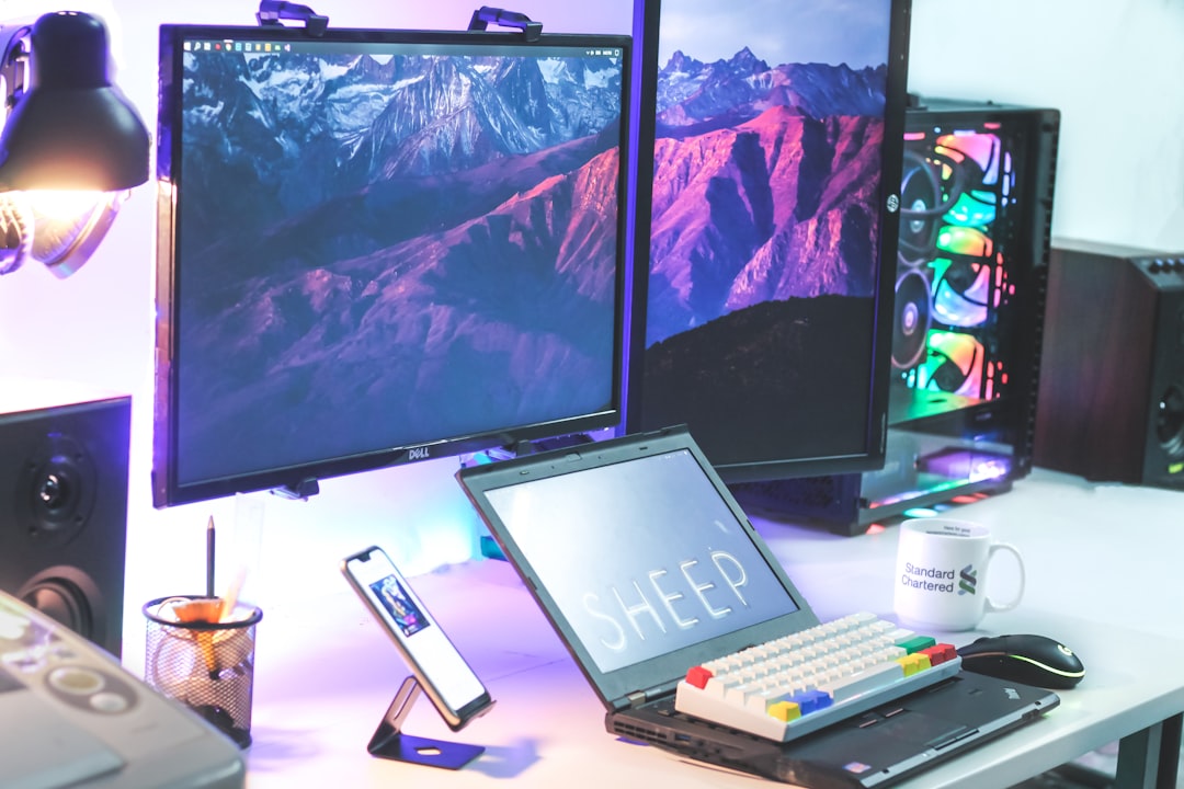 10 Hacks for Desk Setup