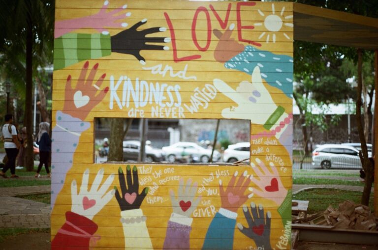 20 Simple Acts of Kindness to Try This Week