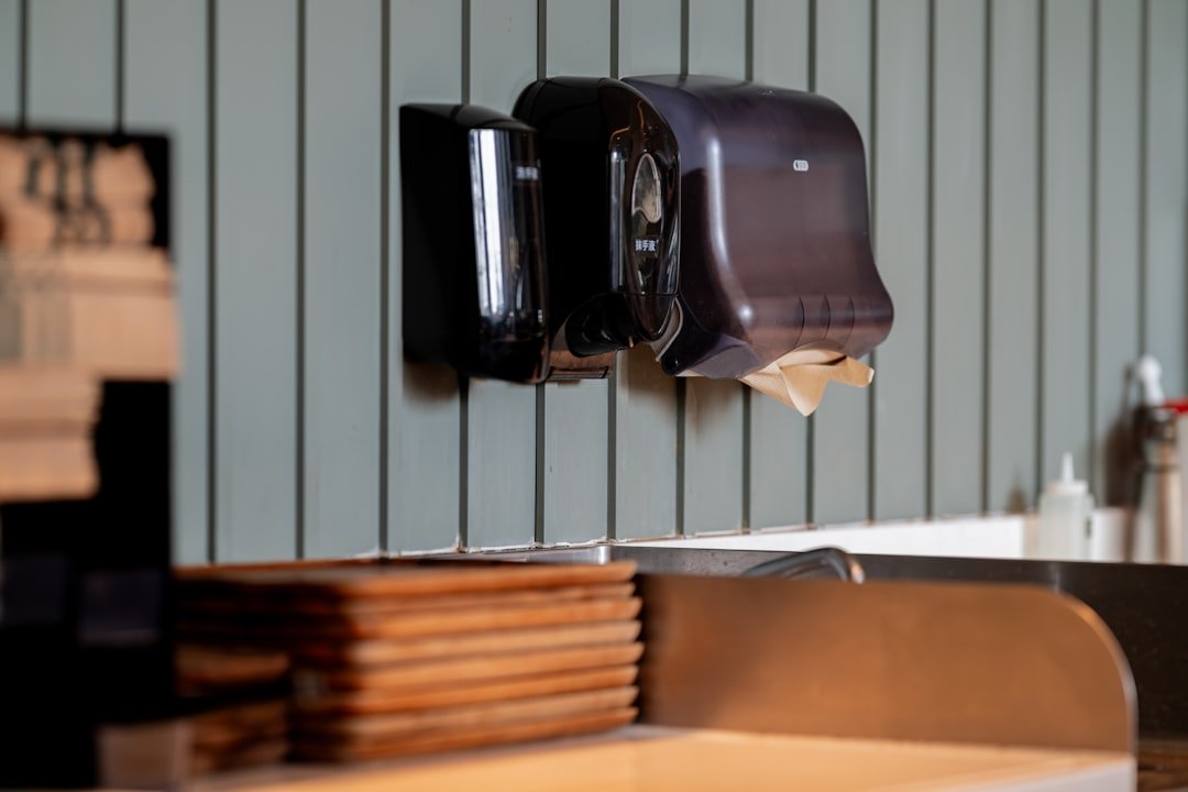12 Hacks for Kitchen Tidying