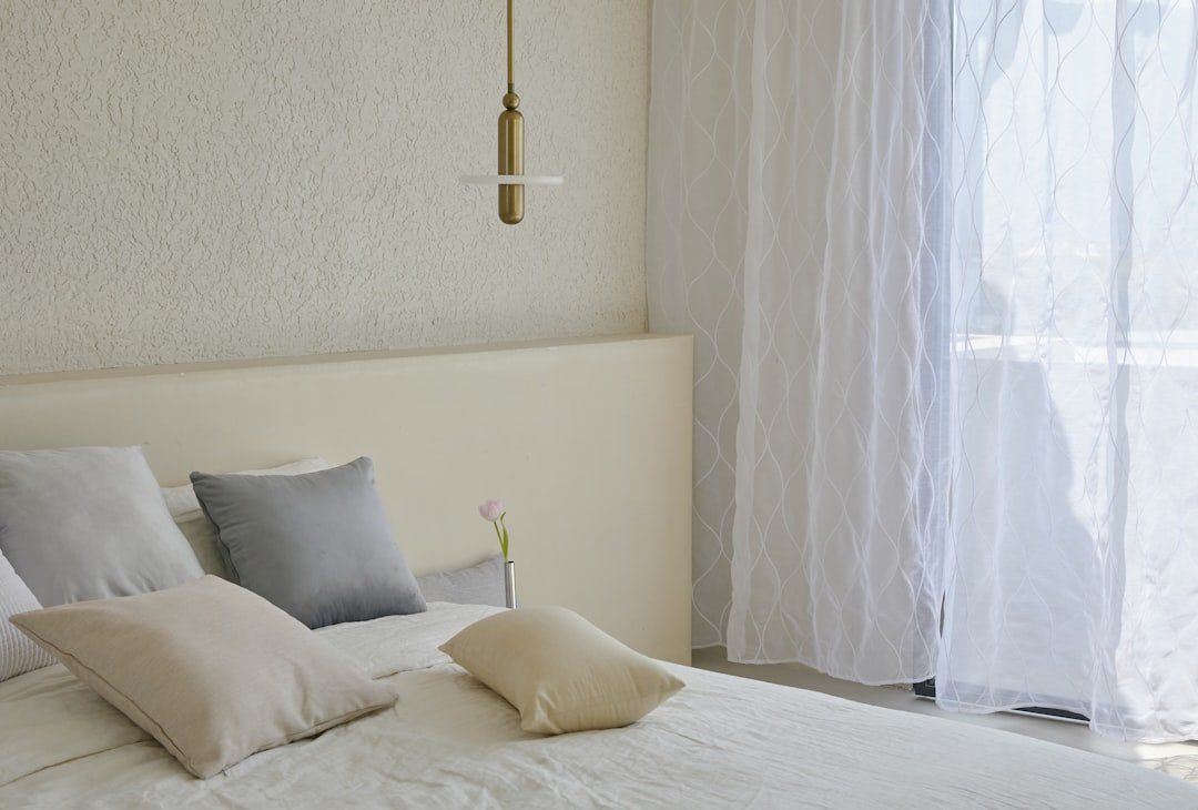 10 Ideas for Minimalist Decorating