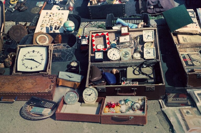 10 Hacks for Organizing Electronics