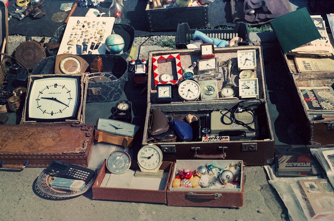 10 Hacks for Organizing Electronics