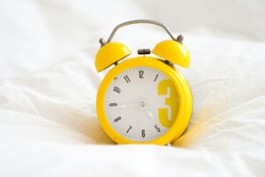 Why Waking Up Early Won't Make You Productive