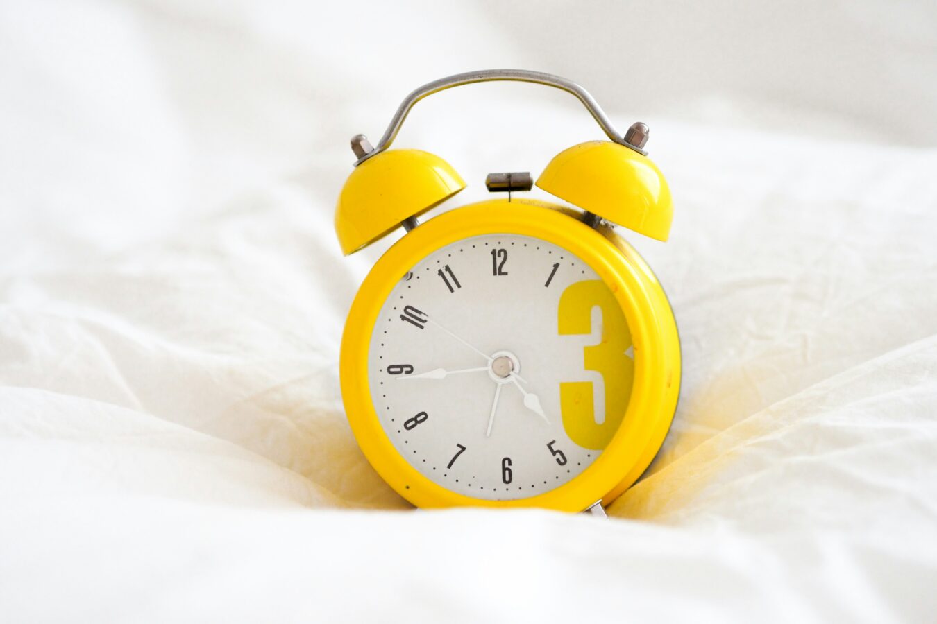 Why Waking Up Early Won't Make You Productive