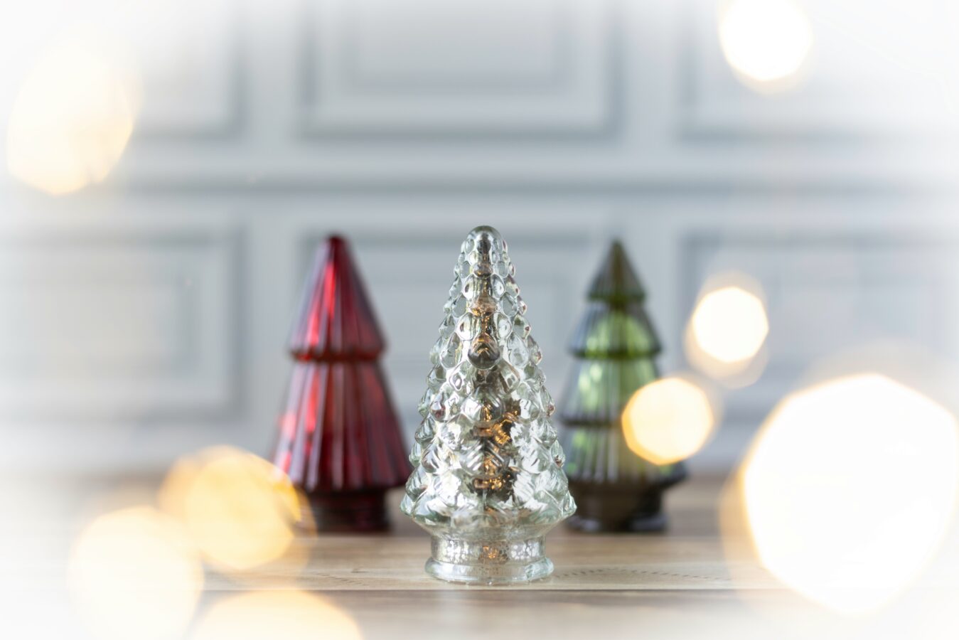 20 Tips for a Minimalist Christmas Celebration