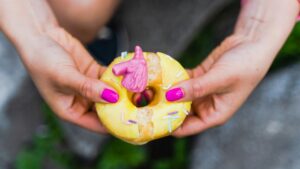 How to Use 'Temptation Bundling' to Build Good Habits