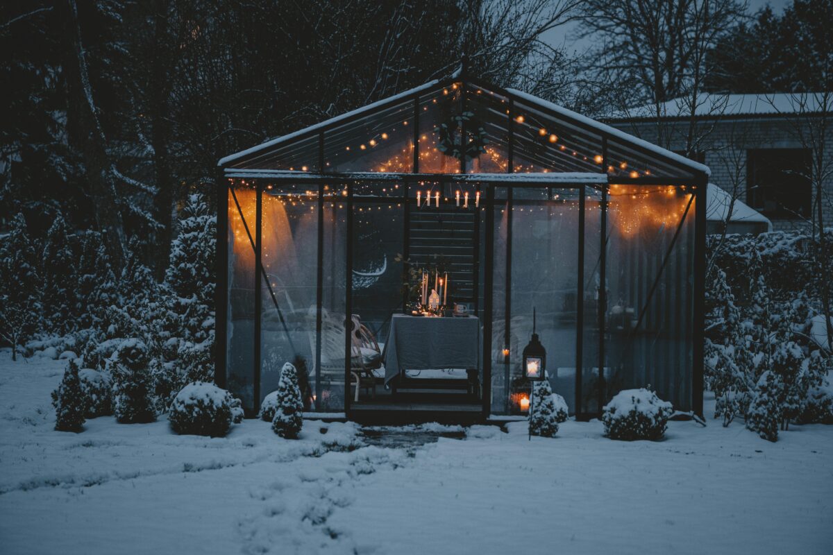 Cozy Ways to Simplify Your Winter Evenings