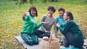 20 Mindset Tricks to Survive Family Gatherings