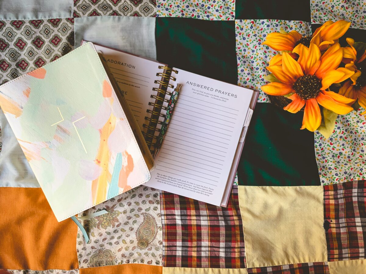 10 Self-Improvement Tips for Gratitude Journals