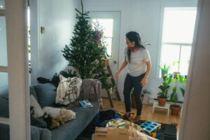 12 Life Hacks for Quick Holiday Cleanup