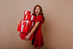 20 Life Hacks to Organize Your Holiday Gifts