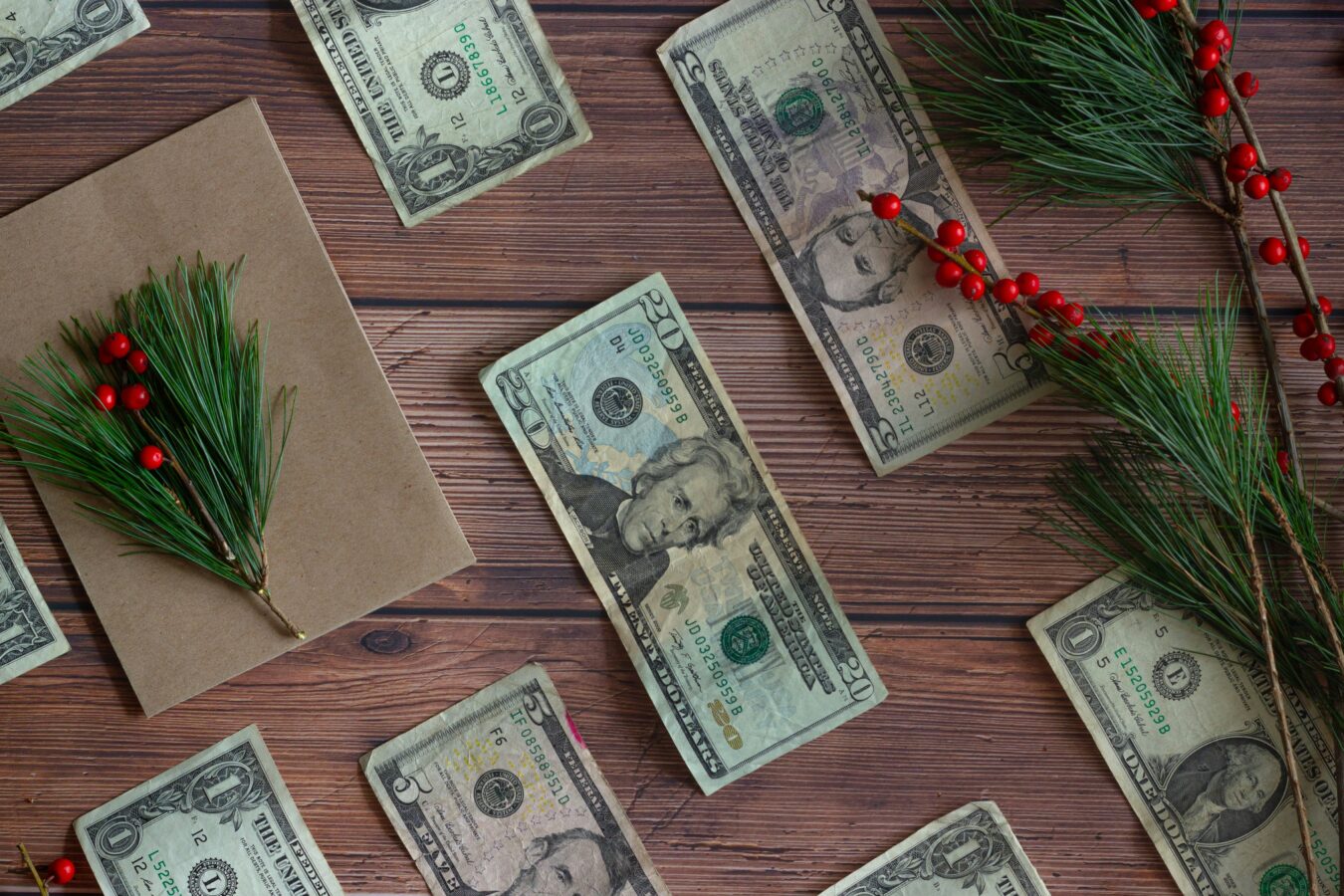 12 Hacks for Budget Christmas Ideas