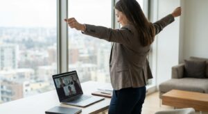 The ‘Power Posing’ Trick That Changes Your Body Chemistry in 2 Minutes